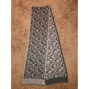 GUESS Logo Scarf 🧣